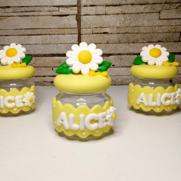 Kit com 5 Lembrancinhas aniversário, casamento em Biscuit Personalizado Diversas Cores e Modelos - Imagem 5